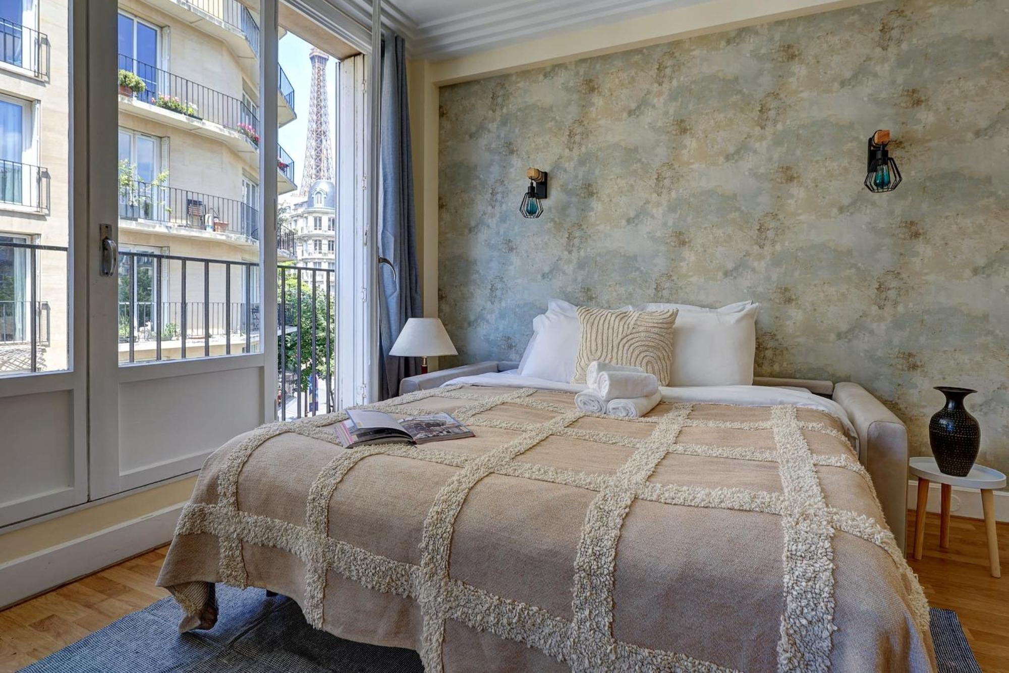 Appartement Tower 1br Cozy Parijs