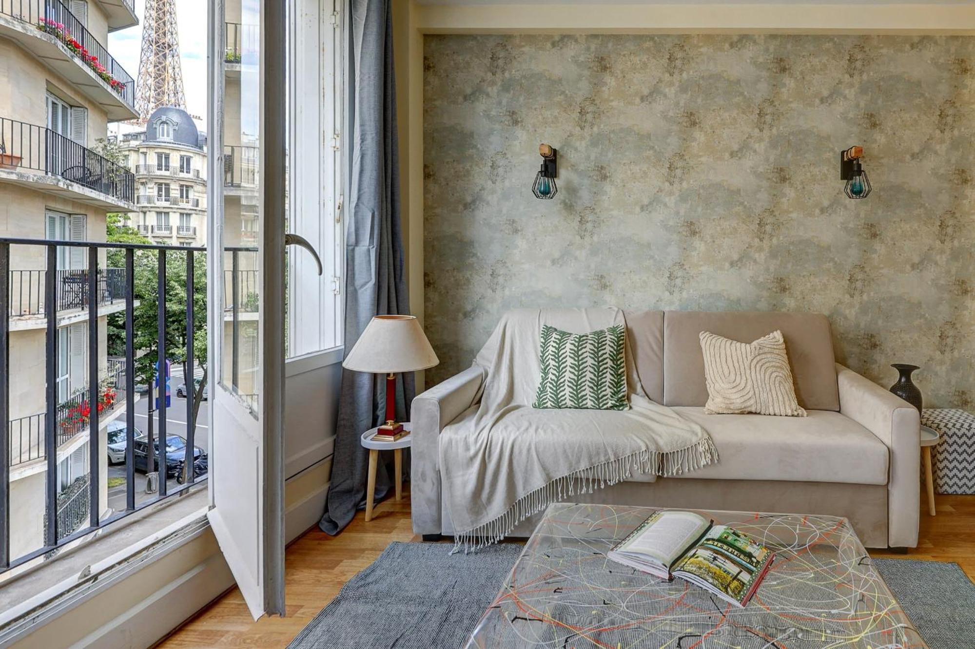 Tower 1br Cozy Parijs